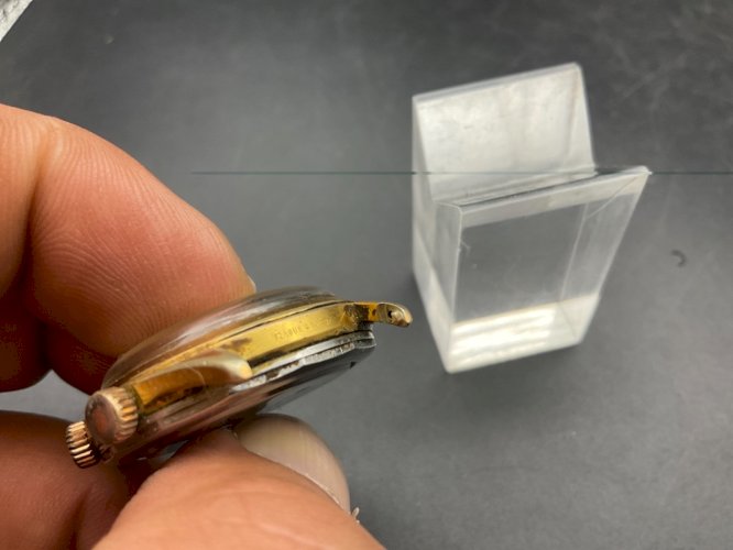 Vintage Montre a complications système mécanique réveil ESKA plaque or