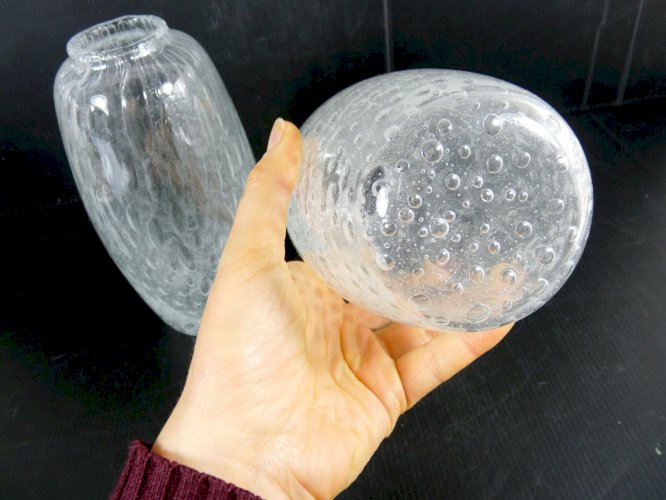 Vintage paire de vases en verre soufflé bullé de Biot transparent pas signés