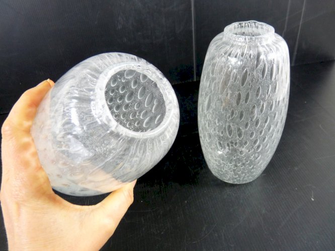 Vintage paire de vases en verre soufflé bullé de Biot transparent pas signés