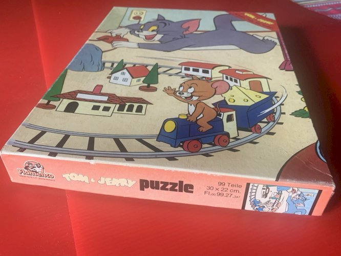 Vintage puzzle Tom&Jerry 99 pièces 1967 éditeur B.C.F
