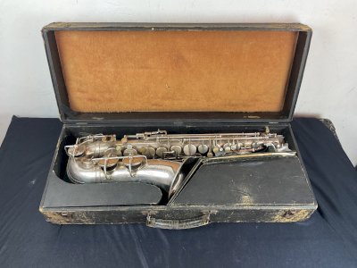 Vintage Saxophone J-MILLIENS HOT Paris number 5515
