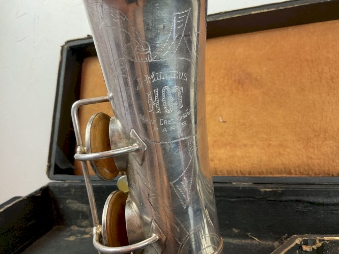 Vintage Saxophone J-MILLIENS HOT Paris numéro 5515
