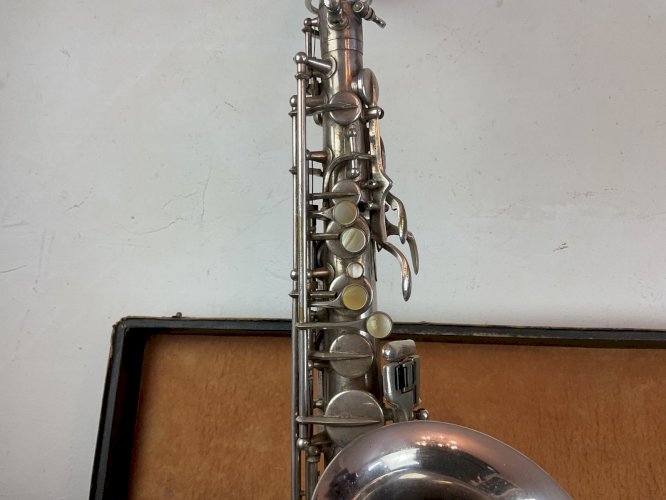 Vintage Saxophone J-MILLIENS HOT Paris numéro 5515