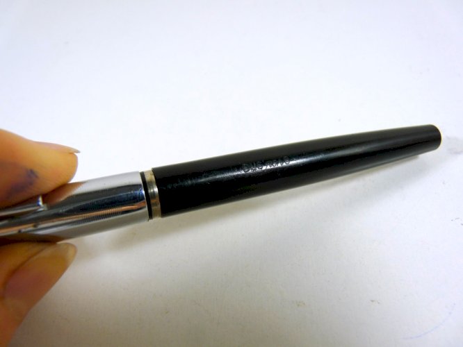 Vintage stylo à plume BUS' PEN 8 signé