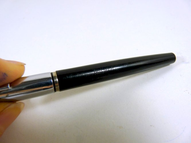 Vintage stylo à plume BUS' PEN 8 signé