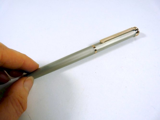 Vintage stylo à plume CARVEN Iridium Point W Germany argenté