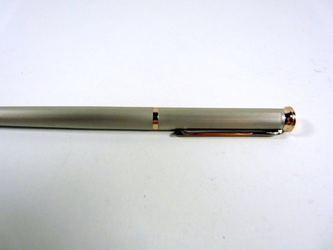 Vintage stylo à plume CARVEN Iridium Point W Germany argenté
