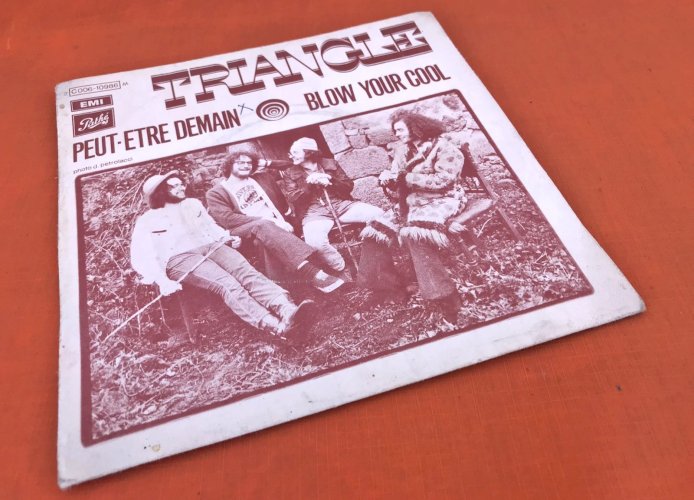 Vinyle 45 tours  Triangle   Peut-être demain   (1970)   Pathé 2 C 006-10986    