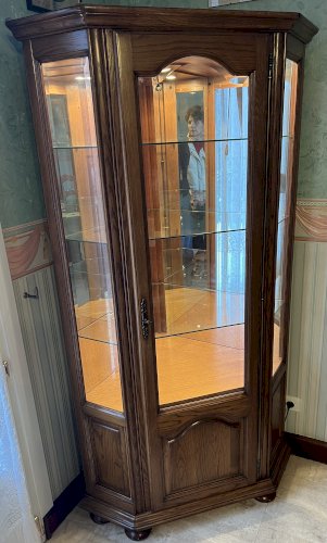 Vitrine d'angle