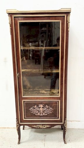 Vitrine de style Louis XV en acajou et bronze XIX siècle