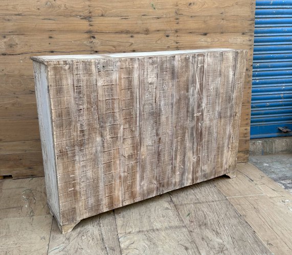 Vitrine en teck birman avec portes coulissantes