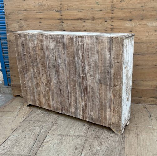 Vitrine en teck birman avec portes coulissantes