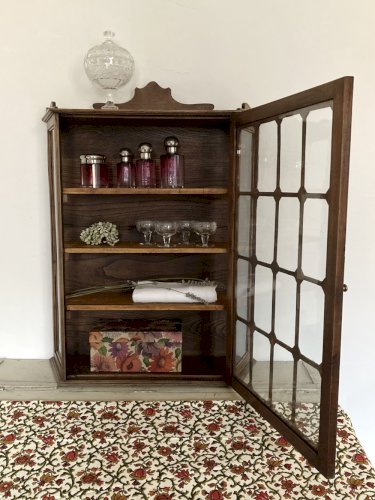 Vitrine murale ancienne en bois