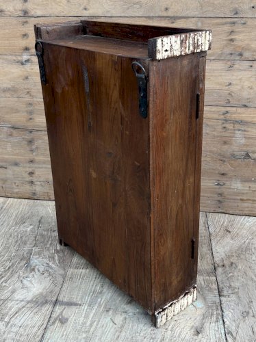 Vitrine murale art déco en teck birman avec patine dorigine