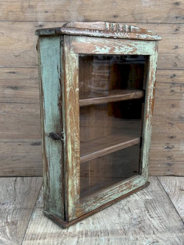 Vitrine murale art déco en teck birman avec patine dorigine