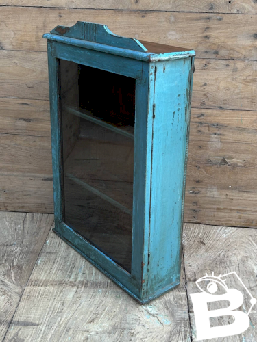 Vitrine murale art déco en teck birman avec patine dorigine