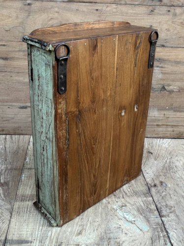 Vitrine murale art déco en teck birman avec patine dorigine