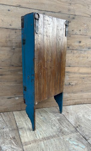 Vitrine murale art déco en teck birman avec patine dorigine