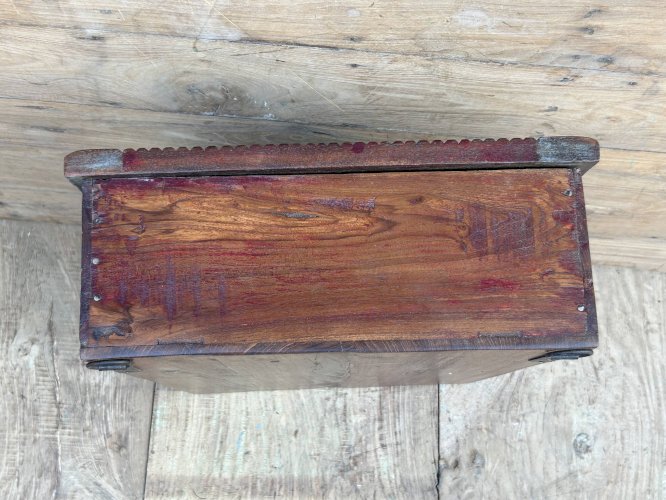 Vitrine murale art déco en teck birman