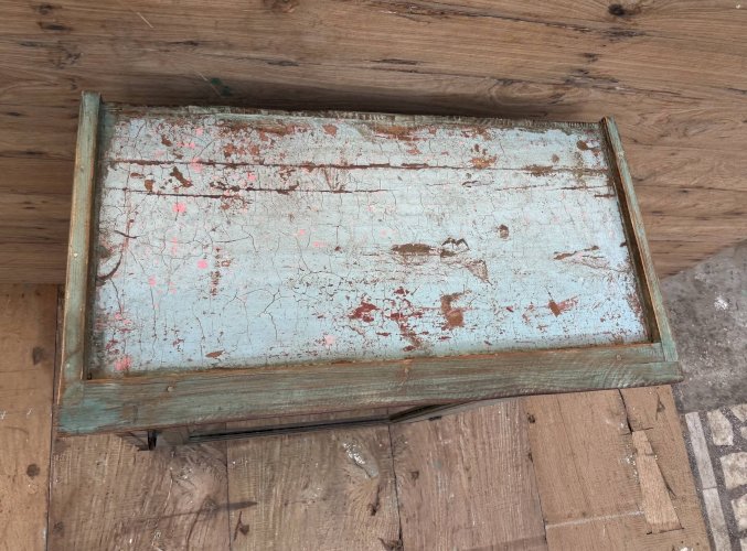 Vitrine murale en teck birman avec patine dorigine