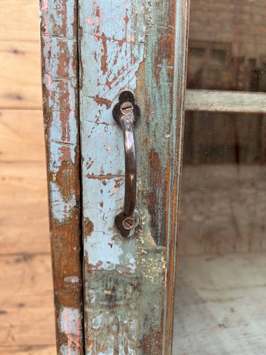 Vitrine murale en teck birman avec patine dorigine