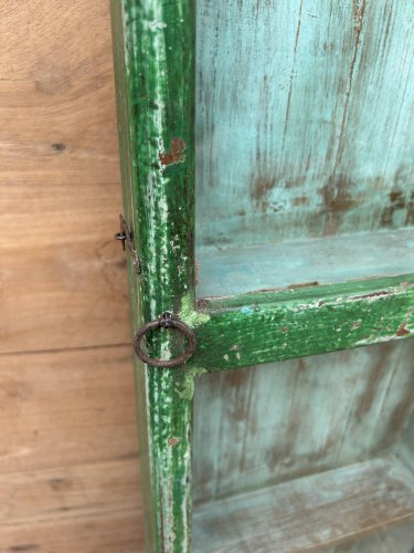 Vitrine murale en teck birman avec patine dorigine