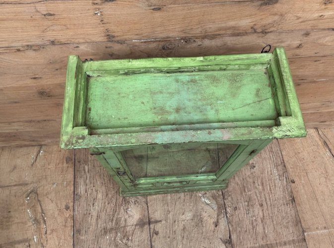 Vitrine murale en teck birman avec patine dorigine