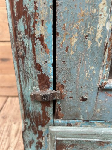 Vitrine murale en teck birman avec patine dorigine