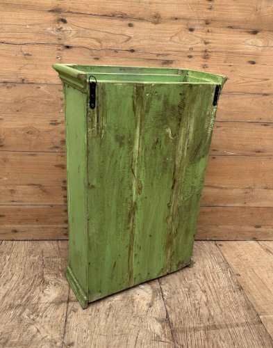 Vitrine murale en teck birman avec patine dorigine