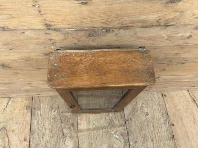 Vitrine murale en teck birman