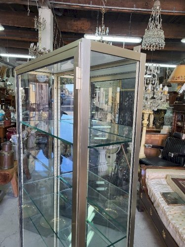 VITRINE POUR COLLECTION EN ALUMINIUM VERRE ET MIROIR A 2 SERRURES