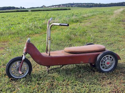 Voiture à pédales ancienne cyclorameur Morellet Guerineau MG