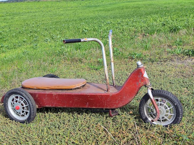Voiture à pédales ancienne cyclorameur Morellet Guerineau MG