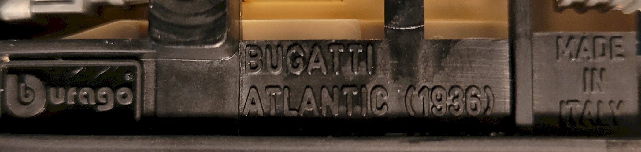 Voiture Burago Bugatti Atlantic 1936 - Echelle 1/24