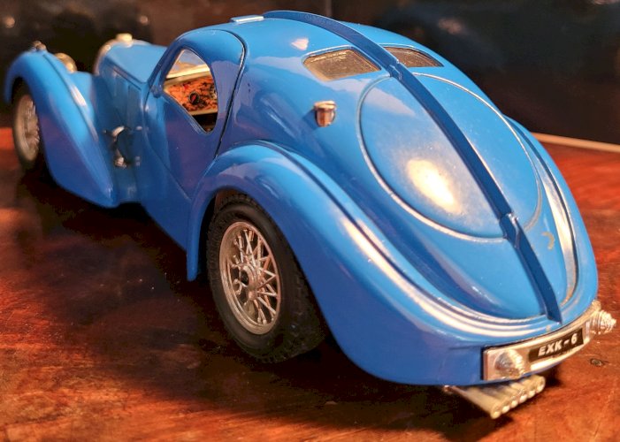 Voiture Burago Bugatti Atlantic 1936 - Echelle 1/24
