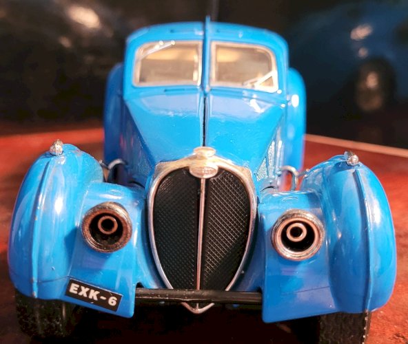 Voiture Burago Bugatti Atlantic 1936 - Echelle 1/24