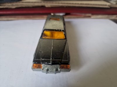 Voiture miniature majorette limousine noire