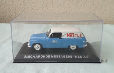 Voiture miniature Simca Aronde