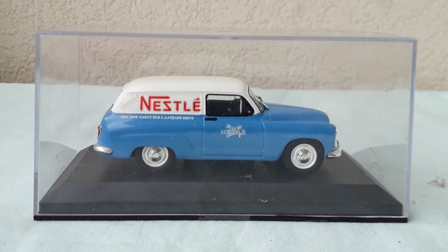 Voiture miniature Simca Aronde