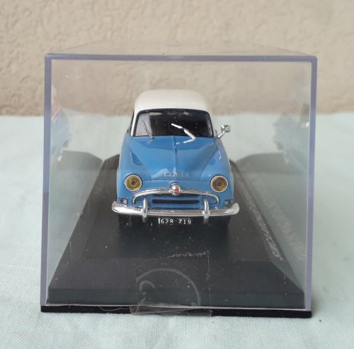 Voiture miniature Simca Aronde
