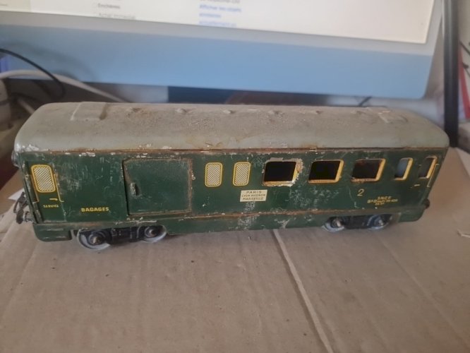 Voiture Passagers    HORNBY) échelle O- Ref 5