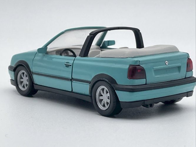 Volkswagen Golf Cabriolet 1/43 Schabak