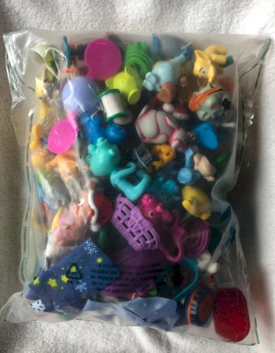 Vrac de pièces Kinder