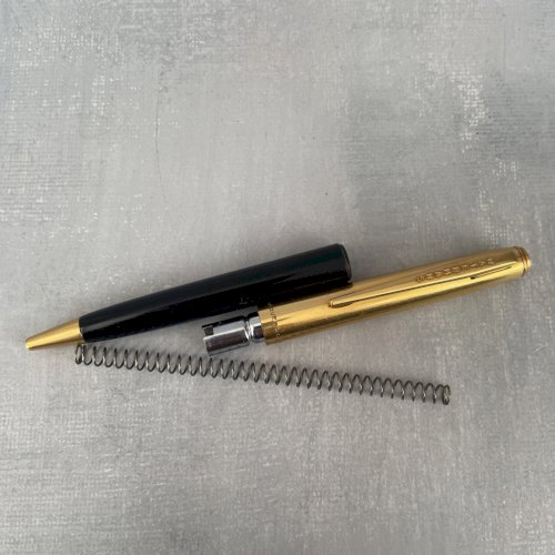 Watermans stylo bille plaqué or vintage + Waterman stylo plume plastique neuf