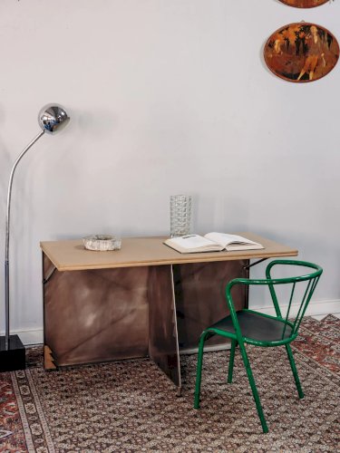 Yvan, le bureau de créateur belge en métal N°463