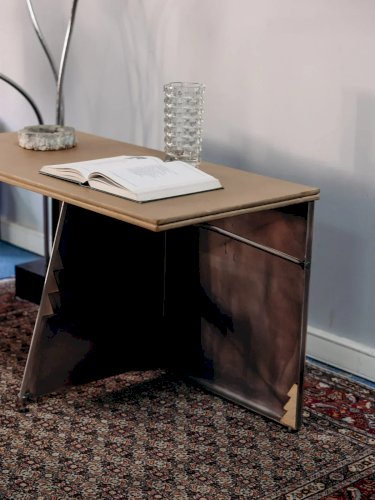 Yvan, le bureau de créateur belge en métal N°463