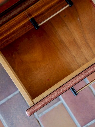 Yvan, le bureau en métal et formica N°135