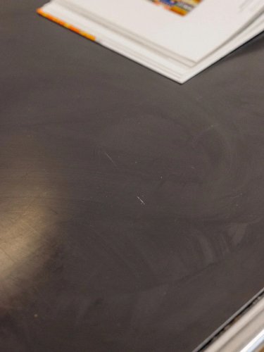 Yvan, le bureau en métal N°189