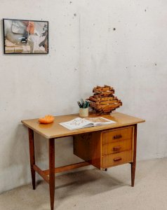 Yvan, the Scandinavian office No. 440