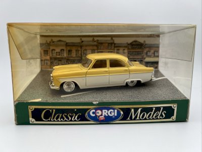  Ford Zodiac Saloon 1/43 Corgi 
